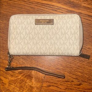 Michael Kors Gray Wristlet Wallet